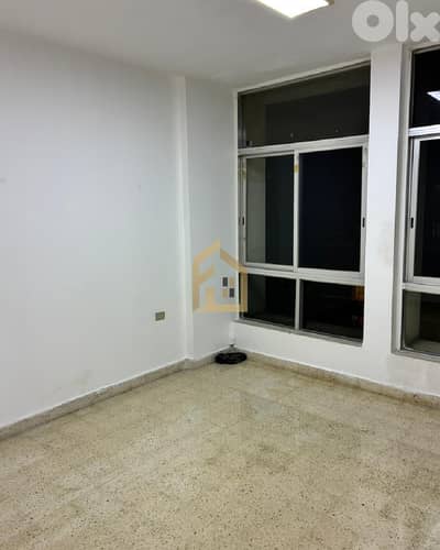 Office rent Corniche El Mazraa HN338 مكتب للإيجار في كورنيش المزرعة