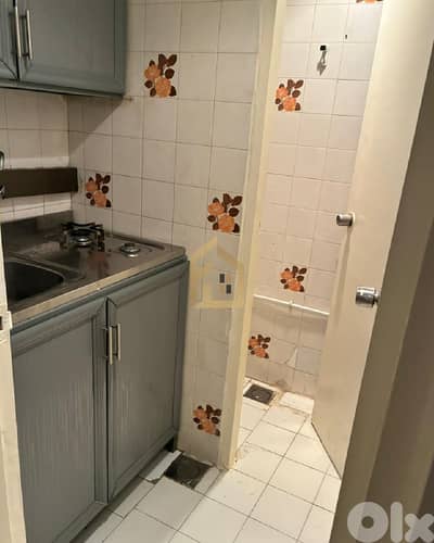 Office rent Corniche El Mazraa HN338 مكتب للإيجار في كورنيش المزرعة