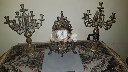 مشمعتين و ساعه اثريين