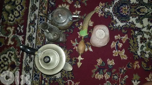 عرض بريقين ومشعلتين وسيف