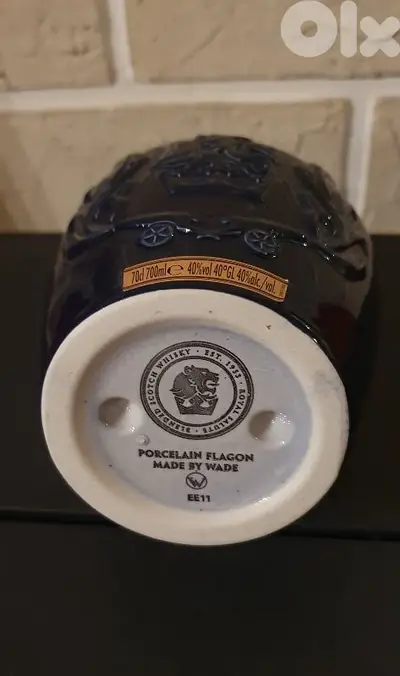 empty bottle royal salute 21 porcelain flagon with silk original cover