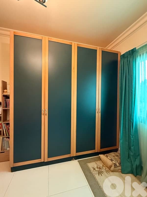 bedroom set used like new 0