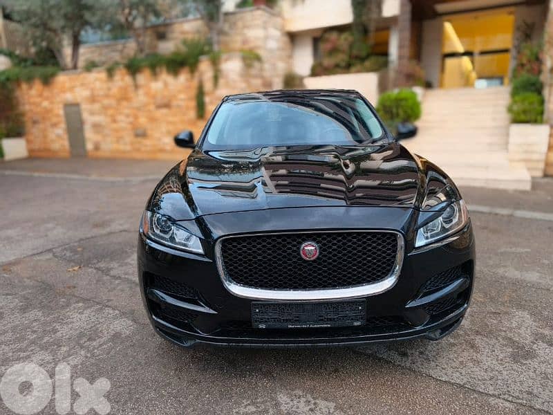 Jaguar F-Pace 2017 0