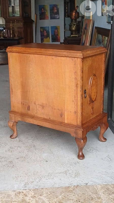 antique 8
