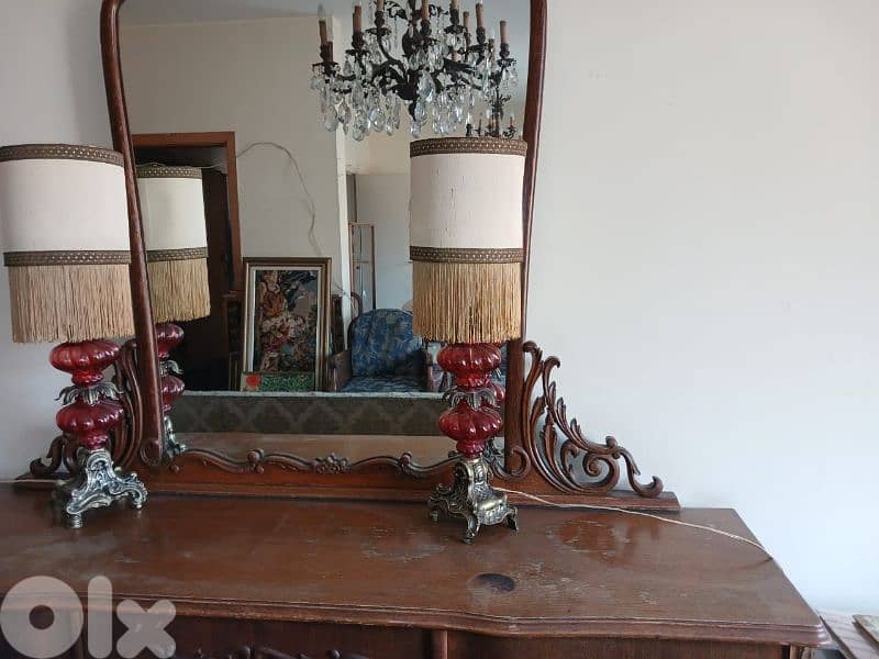 vintage antique-style table lamps 0