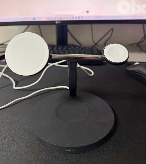Belkin Apple 3 in 1 Magsafe Charger 0