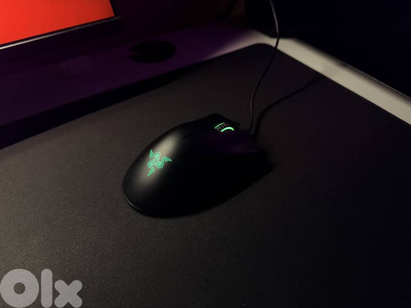 Razer deathadder essential used but new only used 1 month no box 1
