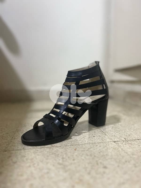 كعب اسود black heels 0