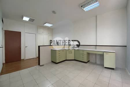 Prestigious 130sqm Achrafieh Ref#PA126شقة للبيع في الأشرفية