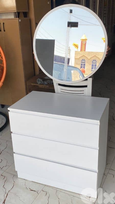New Dresser 3 Drawers With Mirror High Quality 0
