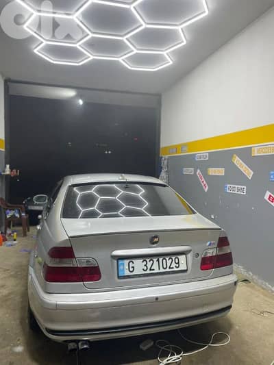 BMW 3-Series 2005