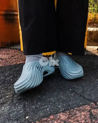 New Crocs Echo Wave women