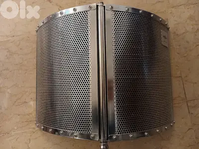 Reflection filter for microphone