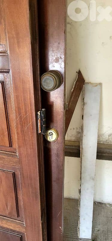 door with all accessories باب مدخل 6