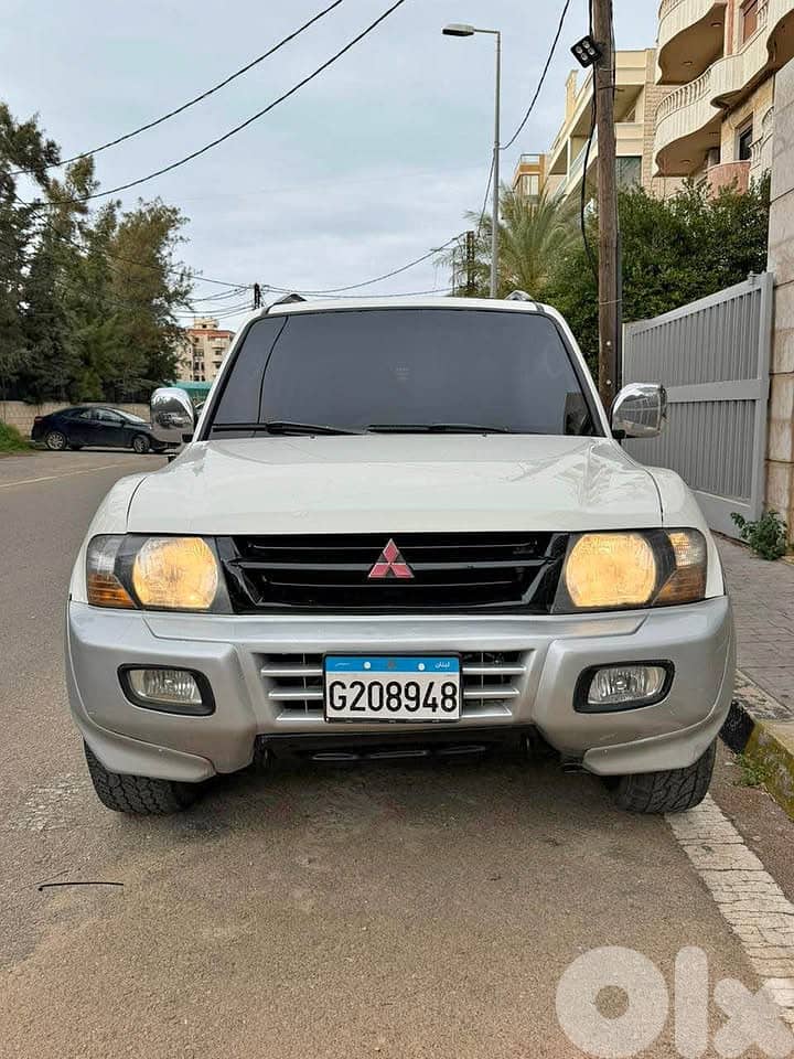 Mitsubishi Pajero 2001 0