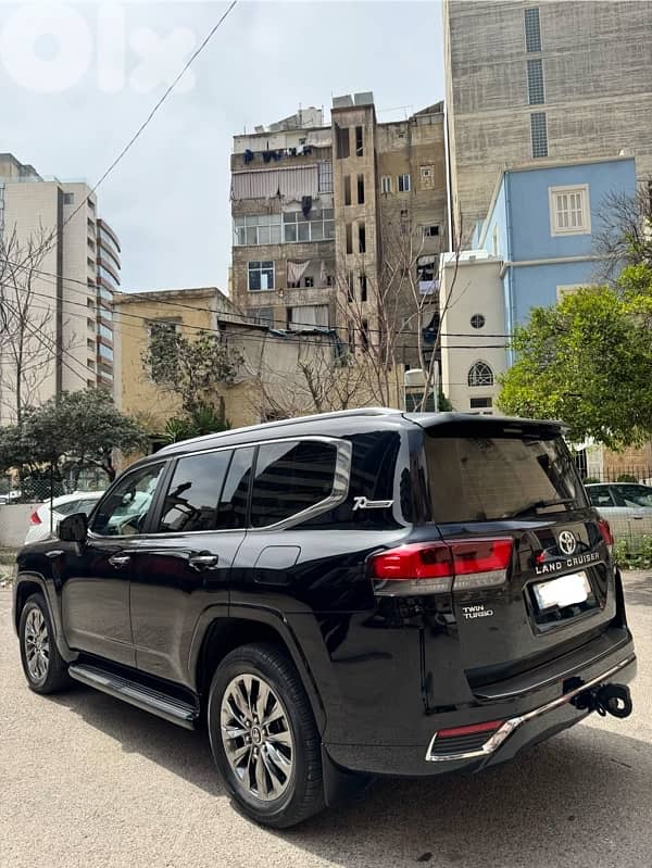 2022 Land cruiser VXR 70th Anniversary edition 0