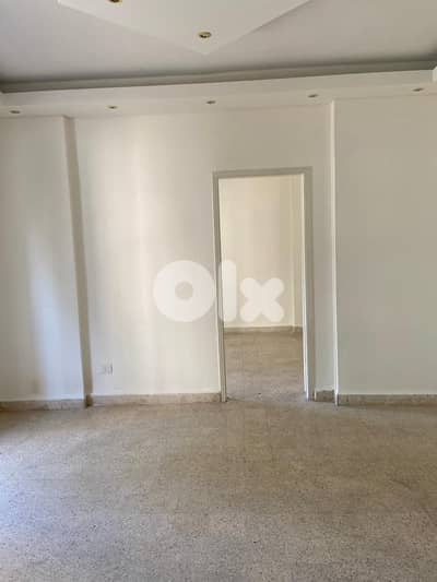 مكتب للايجار في راس النبع Office for rent in Ras el Nabeh