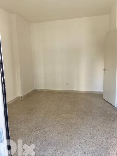 مكتب للايجار في راس النبع Office for rent in Ras el Nabeh