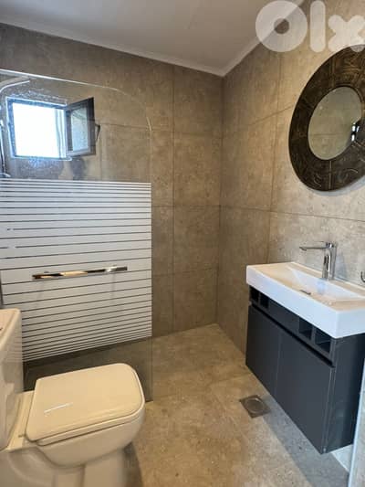 Apartment for sale in Ain El Remmeneh شقة للبيع في عين الرمانة