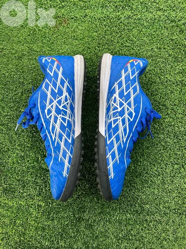 football shoes 2