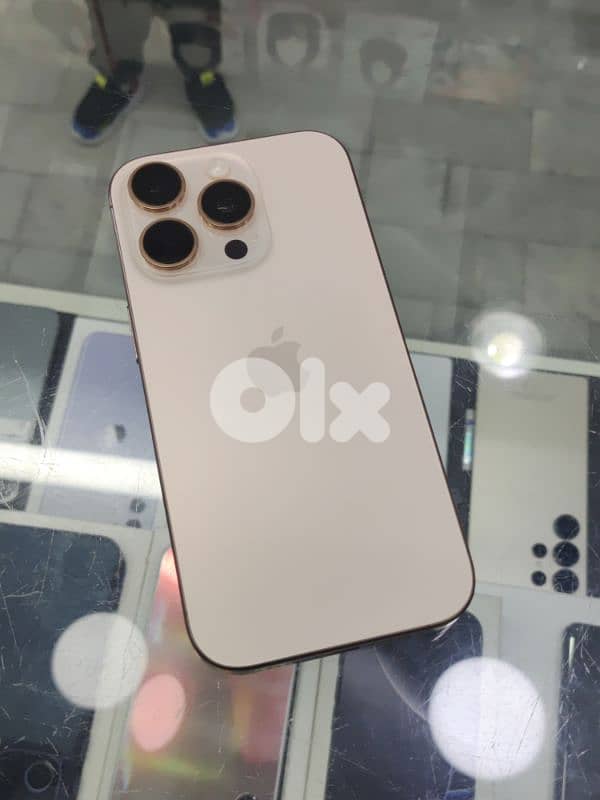 apple iphone 16 pro used 0