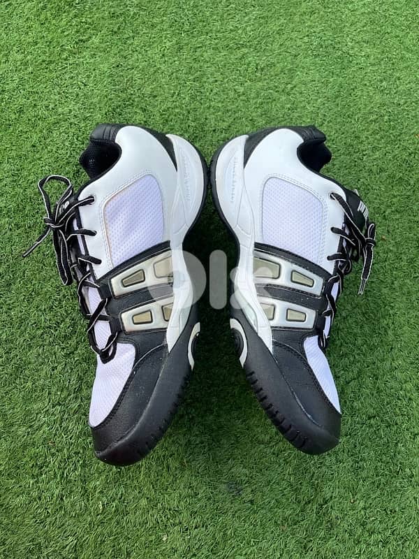 tennis shoe 3