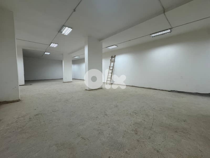 AH-HKL-547 For Sale: Modern Open-Space Warehouse in Bouchrieh 0