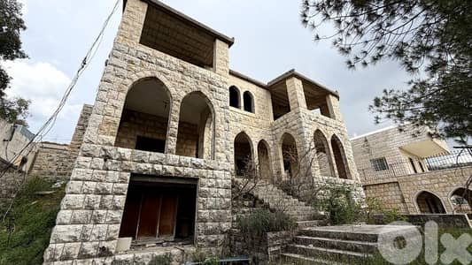 RWB362CA - Old house with land for sale in Lehfed Jbeil