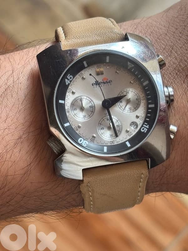 Ellesse Sportivo Chronograph-Cushion Case-Rotating Inner Bezel- Seiko 0