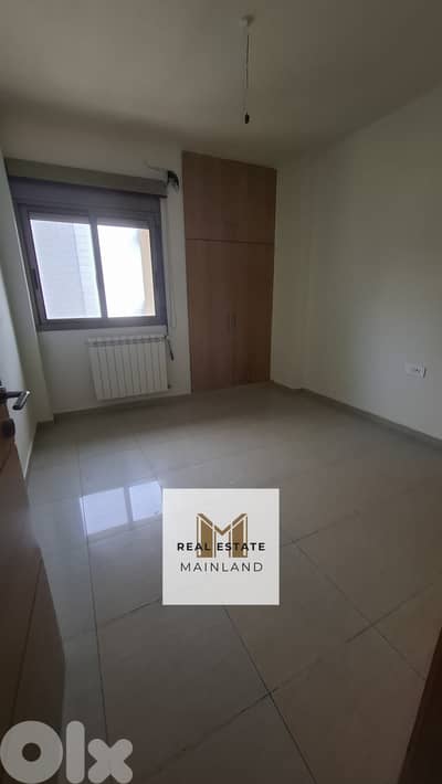 Mtayleb 2 bedrooms flat for rent with big balcony