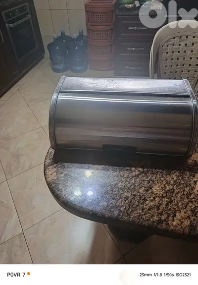 علبة خبز ستانلس ستيل