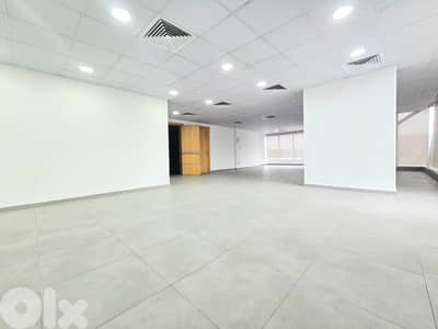 RAO26-5028 Office 365m² for Rent – Dekwene