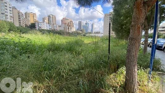 Land 1600 sqm plain prime location good for food court