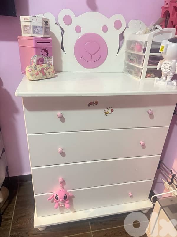 girl bedroom for sale in perfect condition. 0