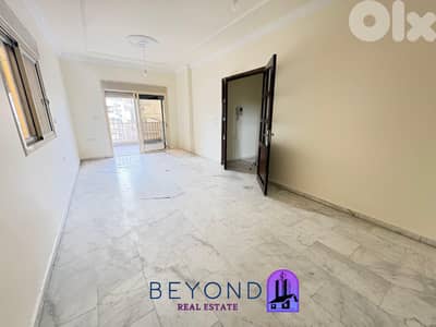 Apartment for rent in Sakeyt El Janzeer  /شقة للإيجار في ساقية الجنزير