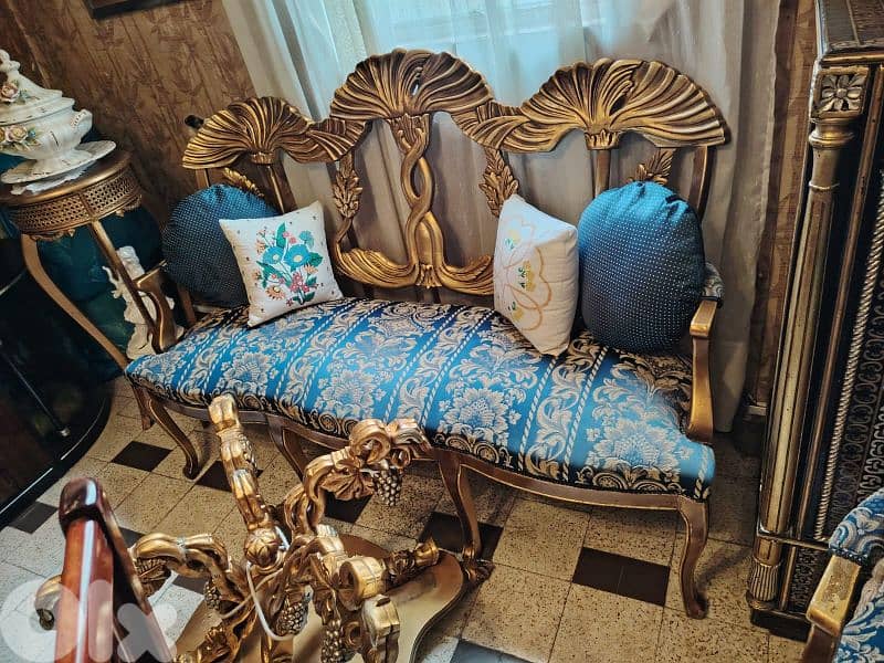 antique salon 0