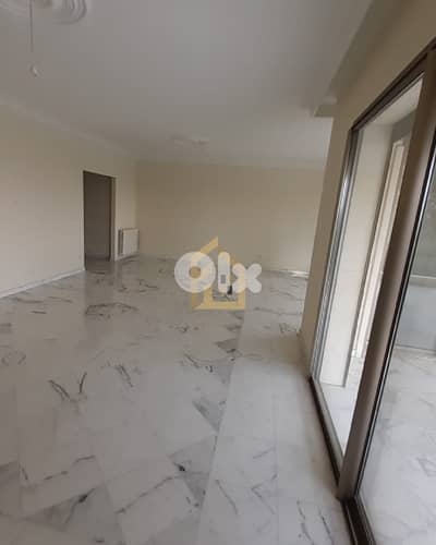 Apartment for rent in Baabdat SM146 شقة للإيجار في بعبدات