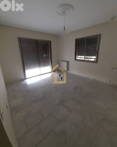 Apartment for rent in Baabdat SM146 شقة للإيجار في بعبدات