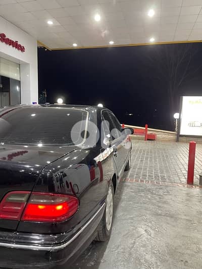 Mercedes-Benz E-Class 2000