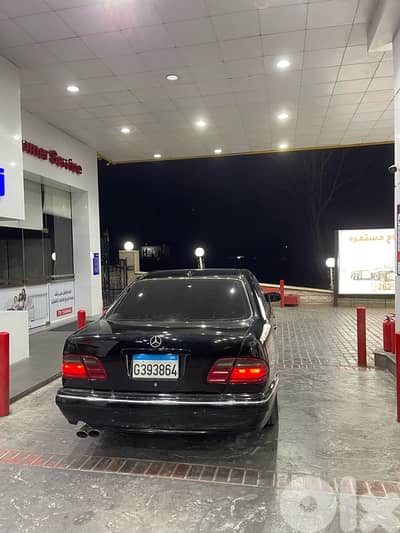 Mercedes-Benz E-Class 2000