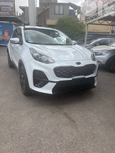 Kia Sportage 2021 black edition company source
