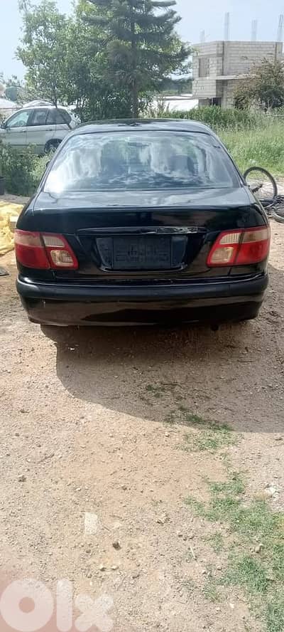 Nissan Sunny 2001