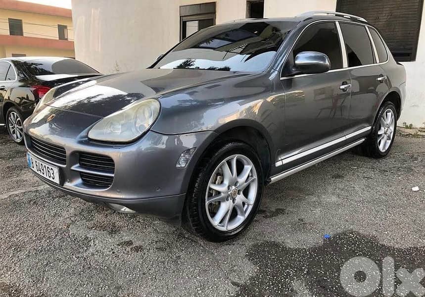 Porsche Cayenne 2005 0