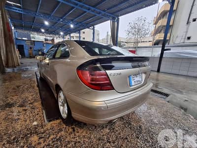 Mercedes-Benz C-Class 2003