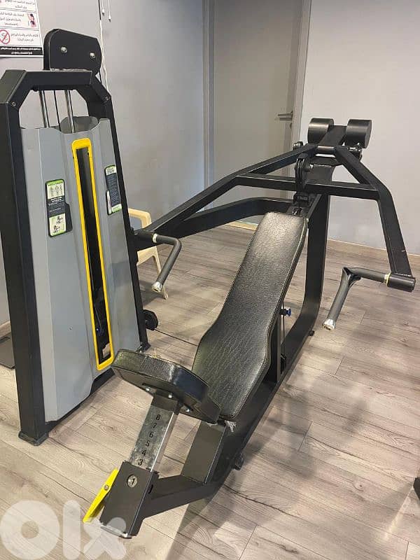 Incline Chest Press 0