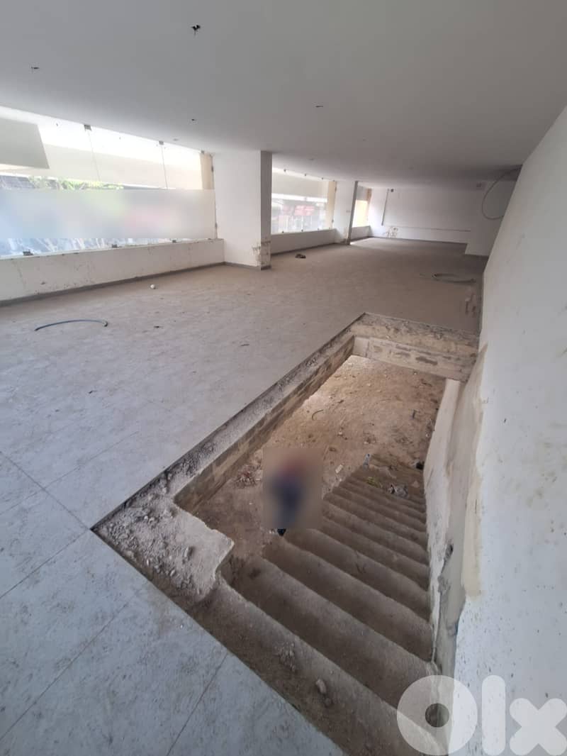 SHOWROOM | DORA MAIN ROAD | 900Sq | 8 PARKINGS, (DO-118) 0