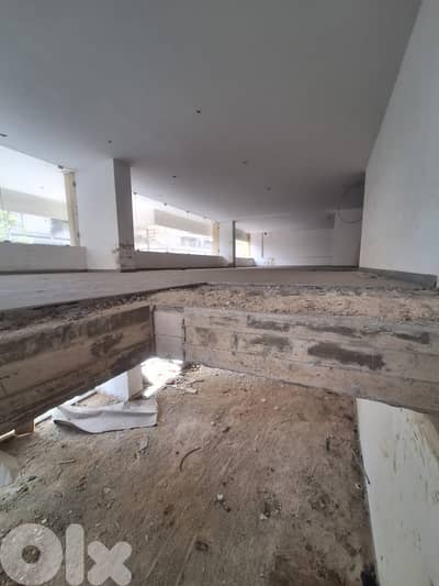 SHOWROOM | DORA MAIN ROAD | 900Sq | 8 PARKINGS, (DO-118)
