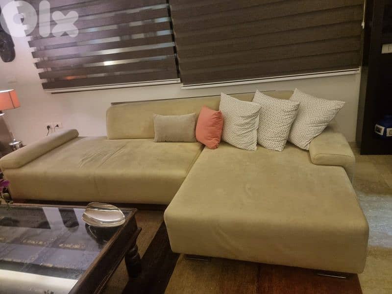 living room 0