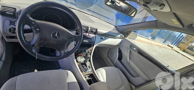 Mercedes-Benz C240  2004