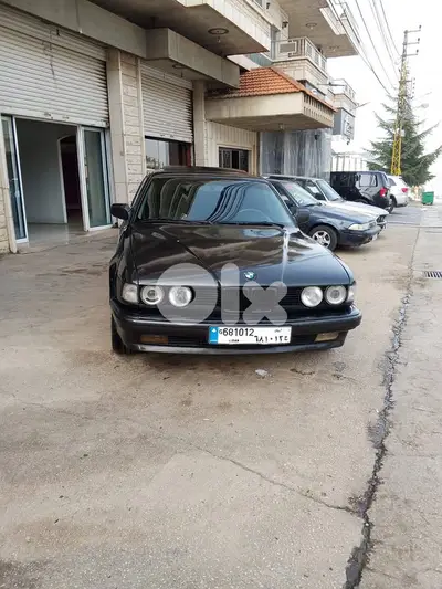 BMW 7-Series 1992